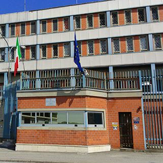 'Al carcere di Ivrea camere così indecorose da obbligare gli agenti a dormire altrove a spese proprie'