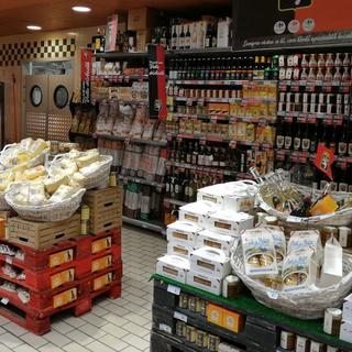 Aosta; chiude il Carrefour Market di corso Battaglione, salvi i posti di lavoro