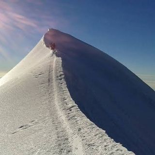 In salvo alpinista caduto in crepaccio sul Castore