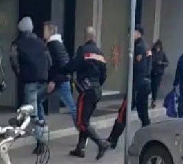 Aosta; rissa in corso Battaglione, arrivano i carabinieri e il 118