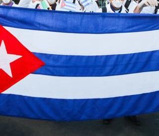 Potere al Popolo, 'Carenza di medici e liste d'attesa infinite? Testolin chiami Cuba'