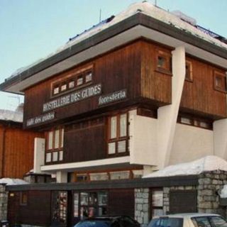 Valtournenche, blitz dei carabinieri in Comune, ex cinema Des Guides sequestrato e dissequestrato in pochi giorni