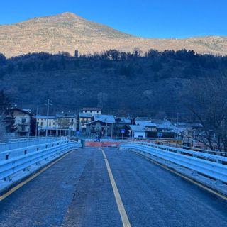 Chiude per due giorni il ponte di Brissogne sulla Dora