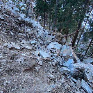 Frana danneggia canale della Cva a Champorcher