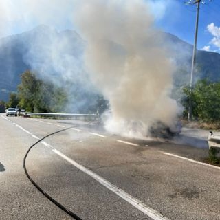 Domato incendio di un furgone a Verrayes