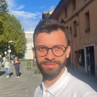 Fabio Giachino, il barman-artista candidato con Pour l’Autonomie per cambiare Aosta