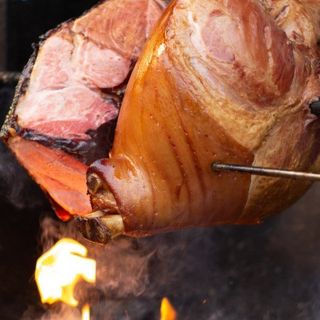 Saint Oyen in festa con la sagra del Jambon alla brace