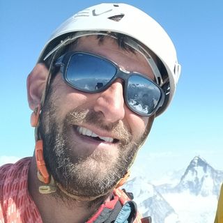 11 agosto ascensione al Weisshorn; una delle ultime fotografie di Davide Migliorino pubblicate sul suo profilo FB