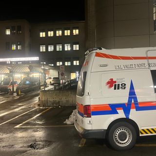 Carcere di Brissogne, agente preso a pugni da un giovane detenuto