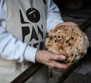 Si scaldano i forni in pietra per la Festa transfrontaliera 'Lo Pan Ner - I Pani delle Alpi'