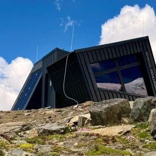 Gressoney La Trinité, ecco il nuovo bivacco 'Remo Passera' all'Alta Luce