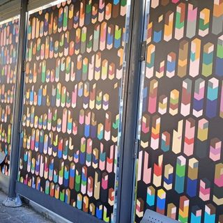 L’arte alla fermata del bus con le opere del concorso 'Coincidenze d’artista'