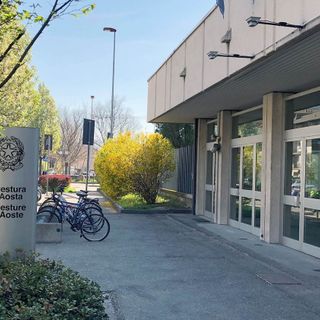 Criminalità al quartiere Cogne; entrano con la forza in casa di un pregiudicato e lo rapinano di soldi e droga