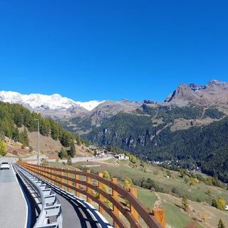 Resta chiusa la regionale 45 dopo la caduta di un masso, viabilità da riorganizzare