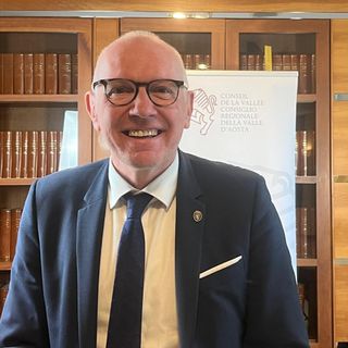 Renzo Testolin, Presidente della Giunta formalmente decaduto per effetto della sentenza del tribunale di Aosta