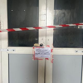 Parcheggio camper abusivo, sequestrati dalla GdF capannone pluripiano e rimessa a Pollein