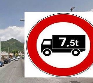 Aosta, per i mezzi pesanti divieto di transito sul ponte in via Col du Mont