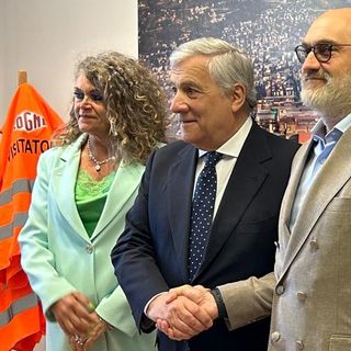 Tajani in visita alla Cogne Acciai Speciali; sostegno all'export e attenzione al nodo Monte Bianco