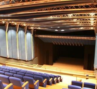 Contributi per 250mila euro a sostegno dell’attività teatrale locale