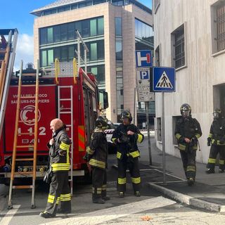 Aosta, evacuata la sede centrale delle Poste per un allarme incendio