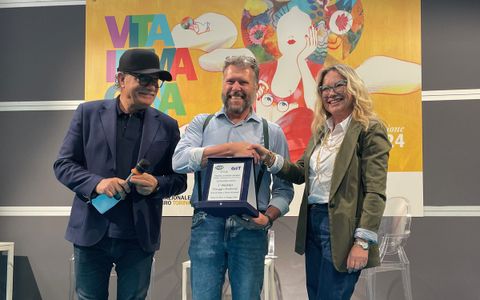 Franz Rossi ritira il premio a Salone del Libro