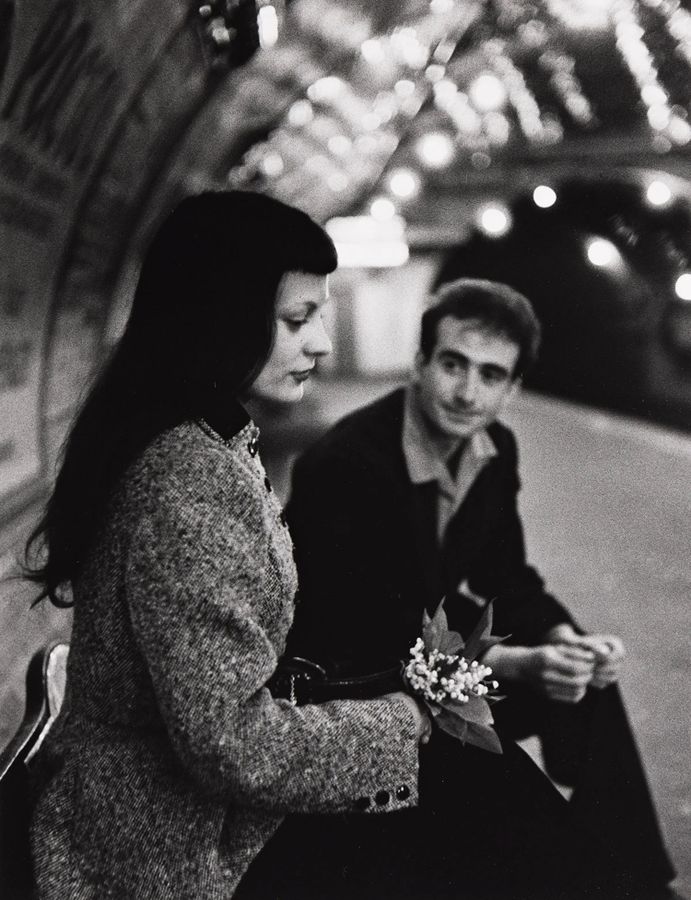 'Il mughetto del métro'-1953; Robert Doisneau (1912-1994)