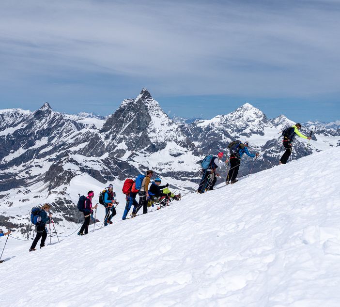 Gli ideatori di Alpinisti InSuperAbili' con i bambini di Valtournenche