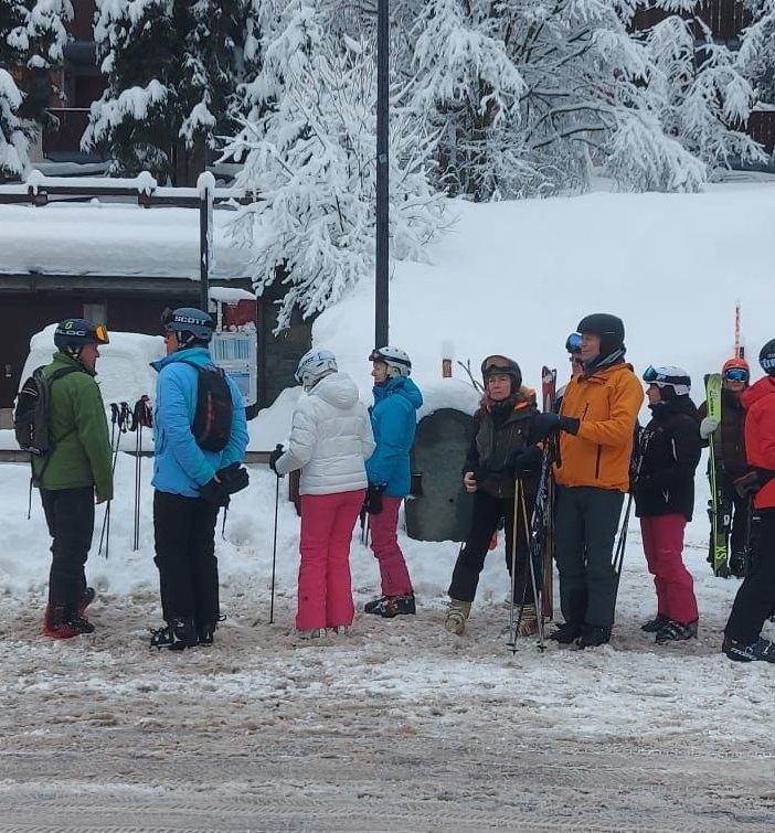 Attesa della navetta a Champoluc