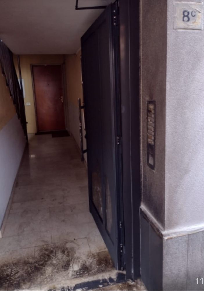 Aosta, bomba molotov contro il portone di un palazzo al quartiere Cogne