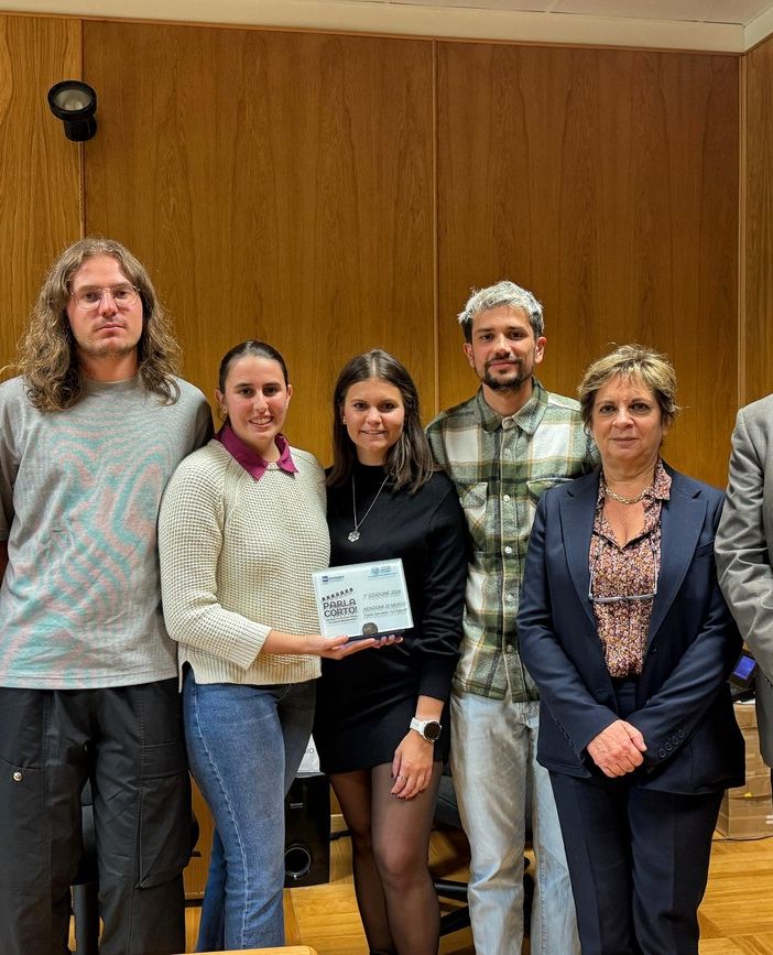 La delegazione di Le Digourdì a fianco della conduttrice Rai Katia Berruquier e del direttore di sede, Severino Zampaglione
