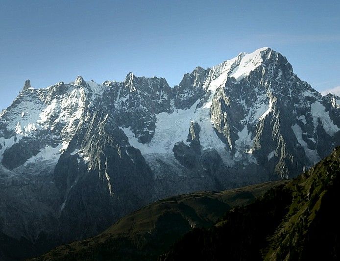 Recuperati i due alpinisti sulle Jorasses; nulla ancora si sa di quelli sul Rosa