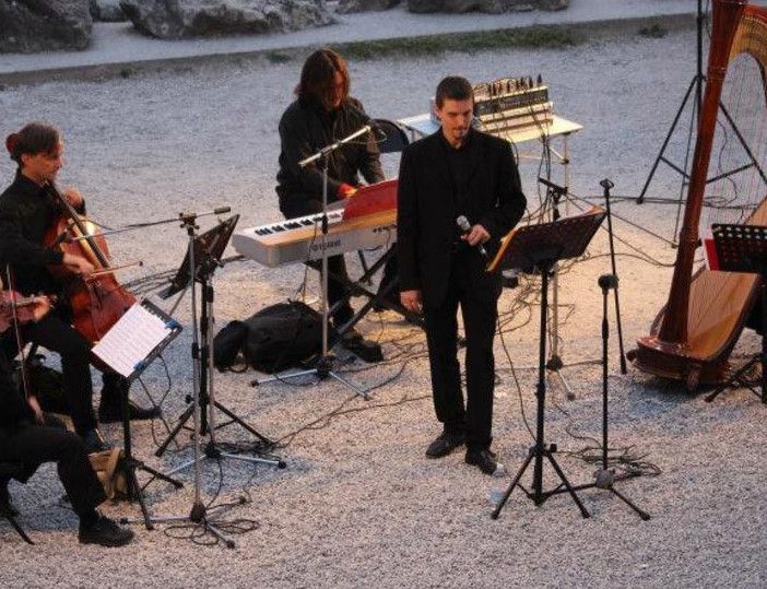 Alla Cogne Acciai Speciali 'Caronte' trasporta in classica i Pink Floyd