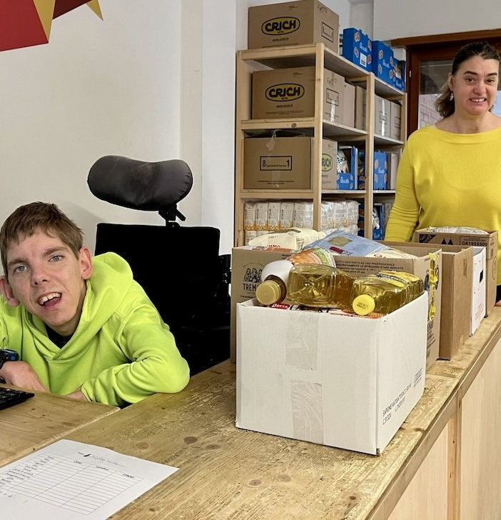 I ragazzi di Orchidea in Emporio QuotidiAmo