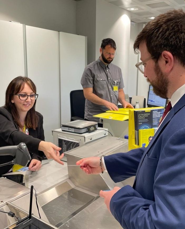 Da oggi in Valle il passaporto si fa anche negli uffici postali