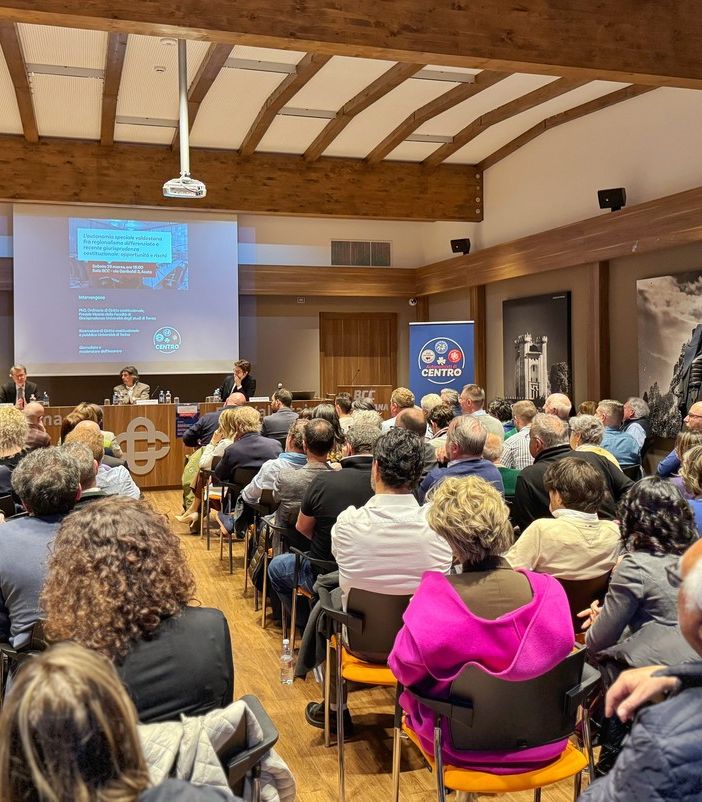 “'Autonomia Speciale al centro' tema della prima serata degli Autonomisti di Centro