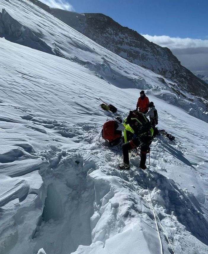 In corso recupero di un alpinista caduto in crepaccio sul Monte Rosa
