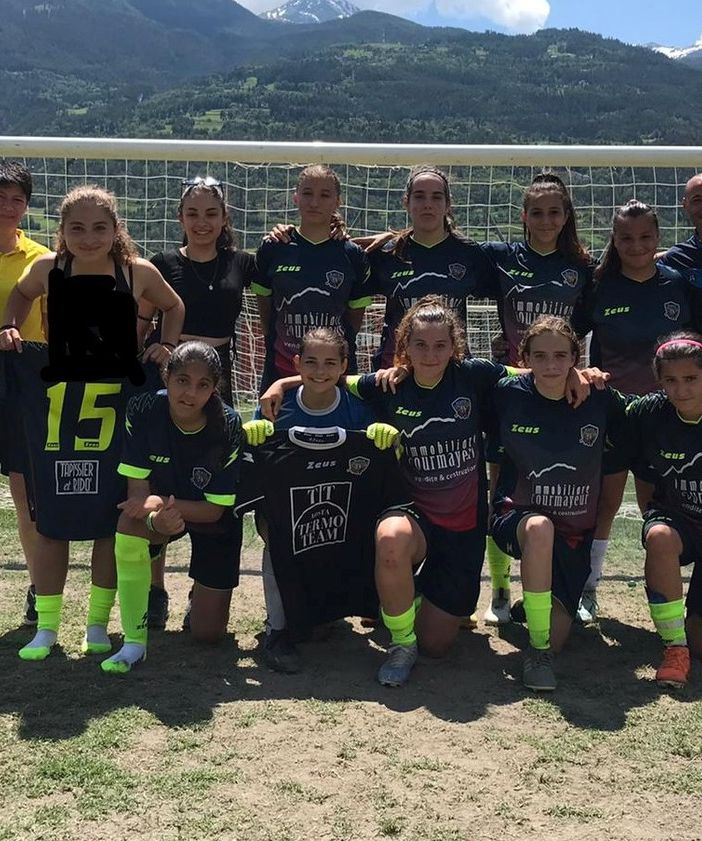 Calcio f: U15, l'Aosta 511 travolge 13 -0 la Juve e vola in semifinale