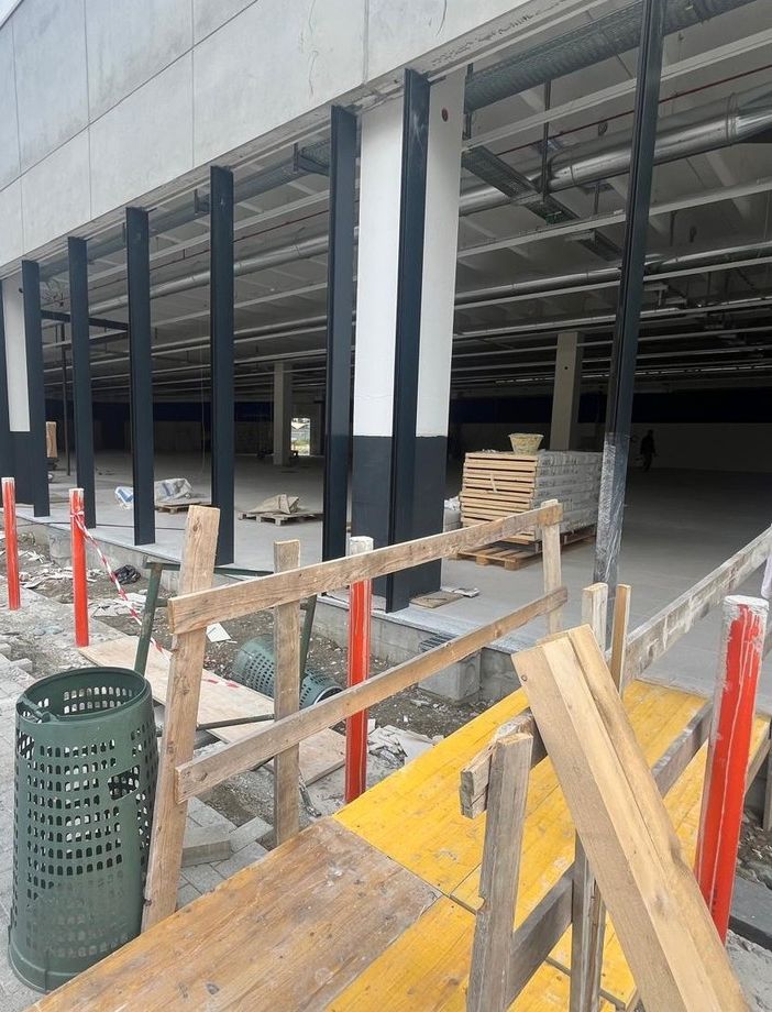 Il centro Euronics in costruzione a Saint-Christophe