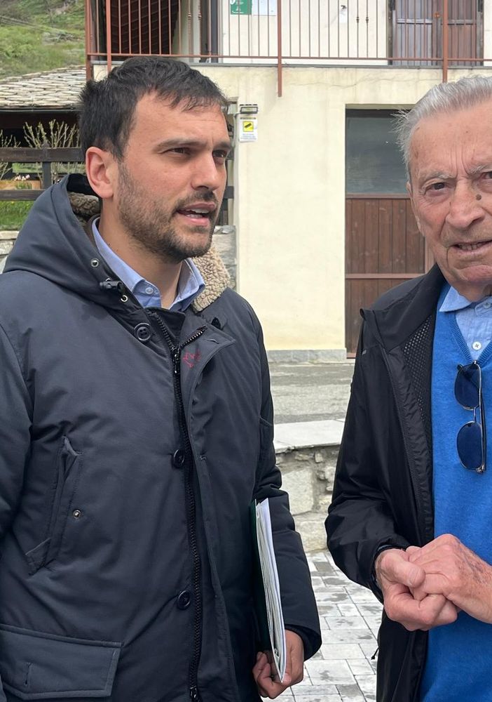 L'assessore regionale all'Agricoltura, Marco Carrel e il presidente di Fondazione Ollignan, Gianfranco Trevisan
