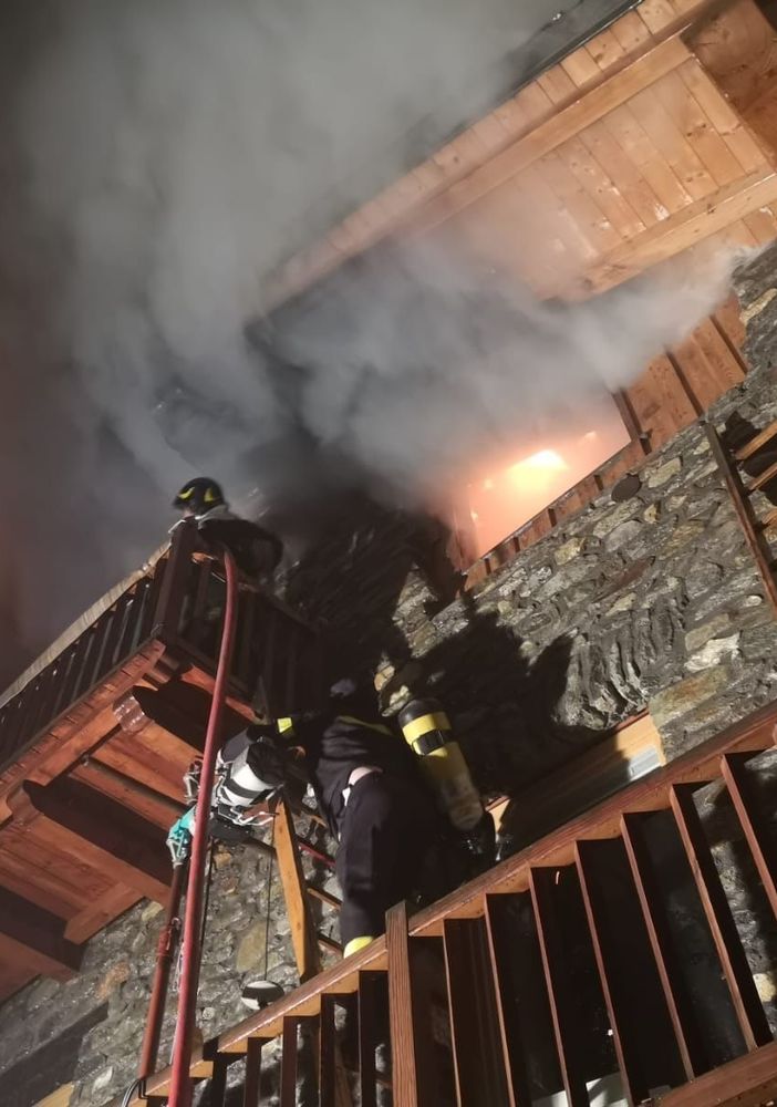 A fuoco una casa a Saint-Christophe