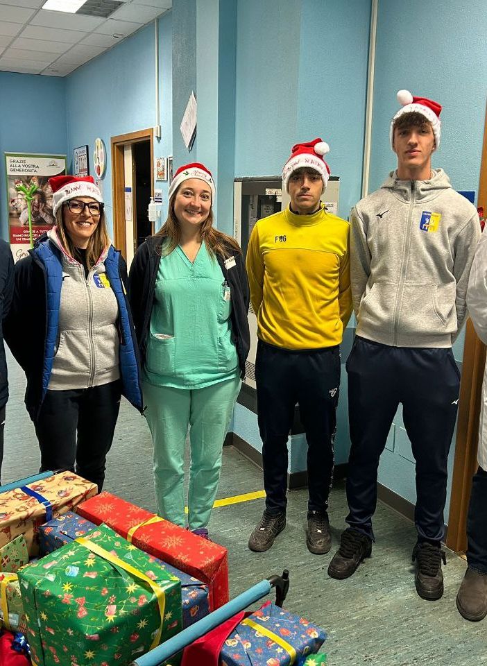 Dall'ASD Charvensod regali di Natale ai bimbi del Beauregard