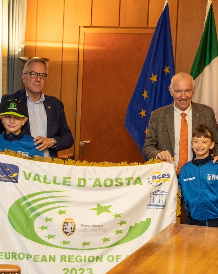 Consegnata la bandiera valdostana per la finale nazionale del Trofeo Coni