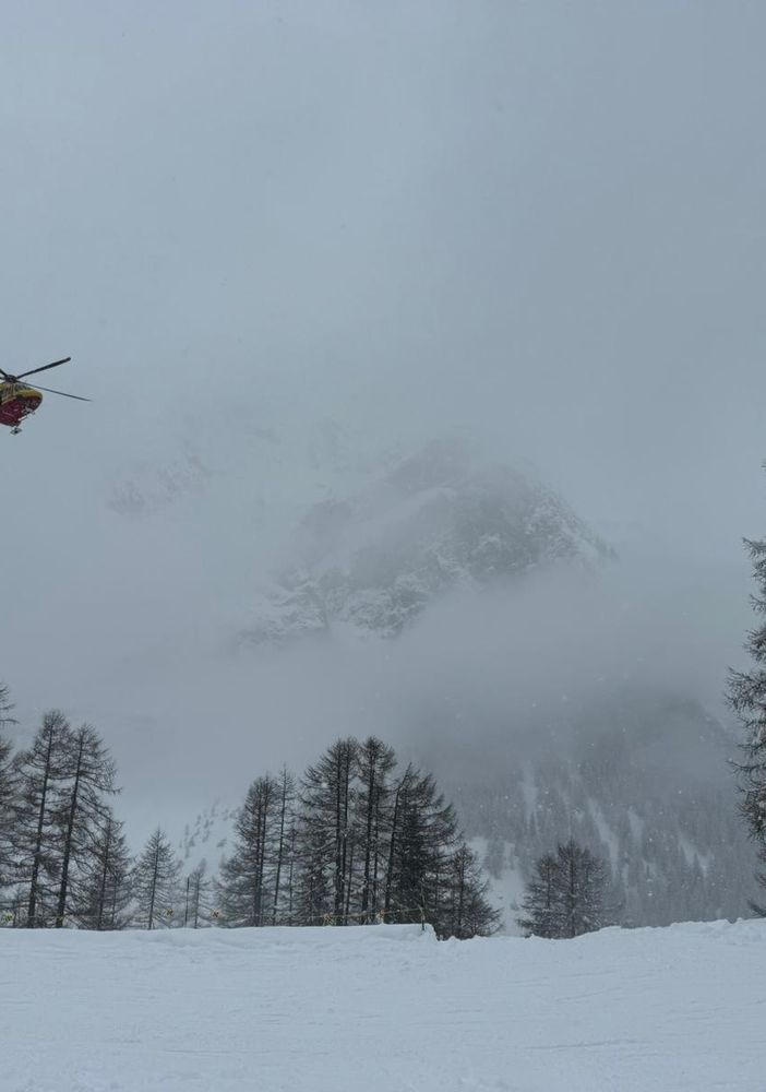 Sciatore travolto da valanga al Colle del Gigante