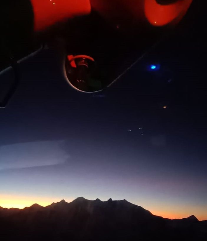 Tramonto dall'elicottero Sierra Alpha 1 del Sav