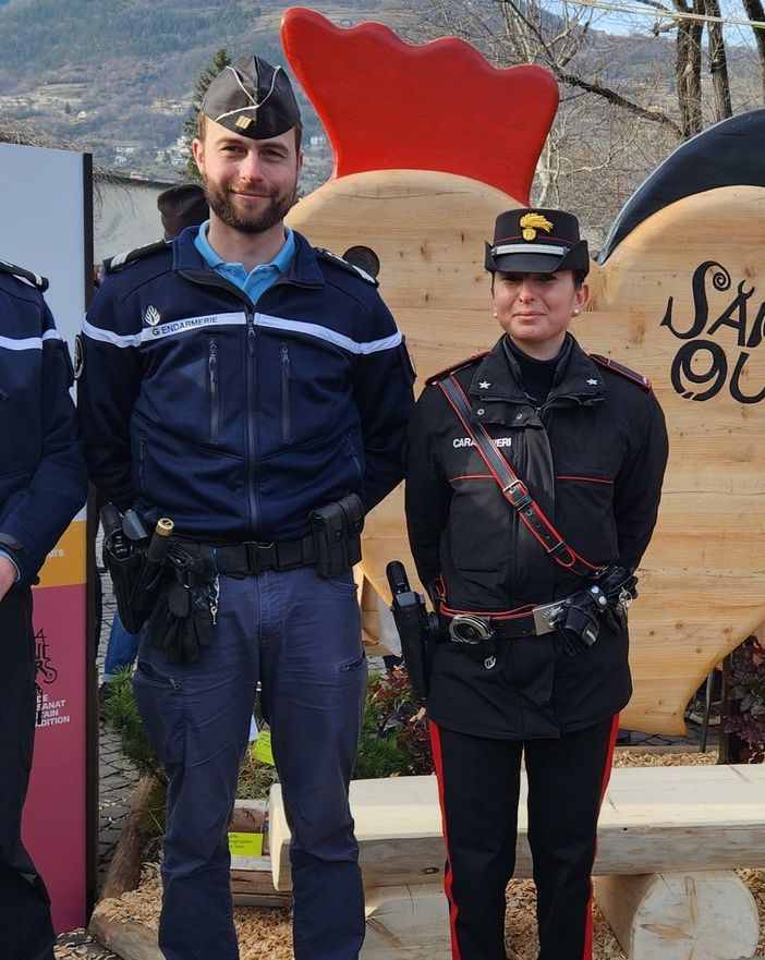 Fiera di Sant'Orso, tra i banchi della Millenaria anche i gendarmi di Chamonix
