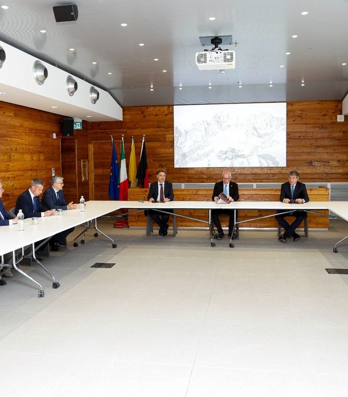 Regione, Comune di Courmayeur e Cassa Depositi e Prestiti lavorano a un 'Nuovo Trasporto Alpino'