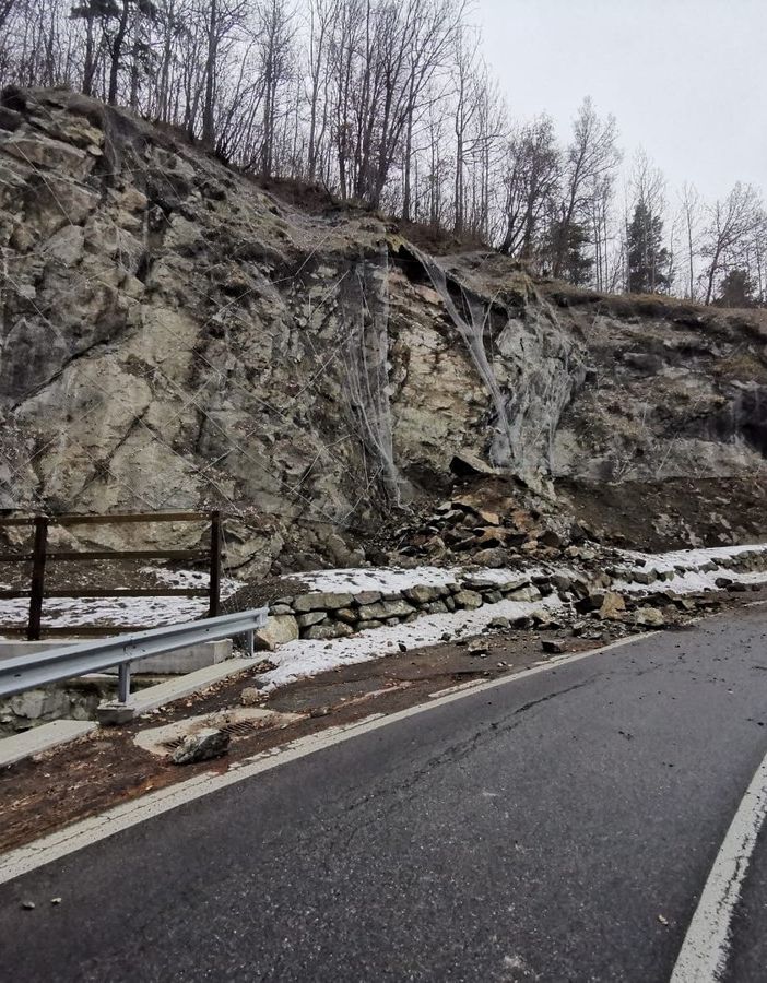 Smottamento a Salirod, resta chiusa la strada del Col de Joux
