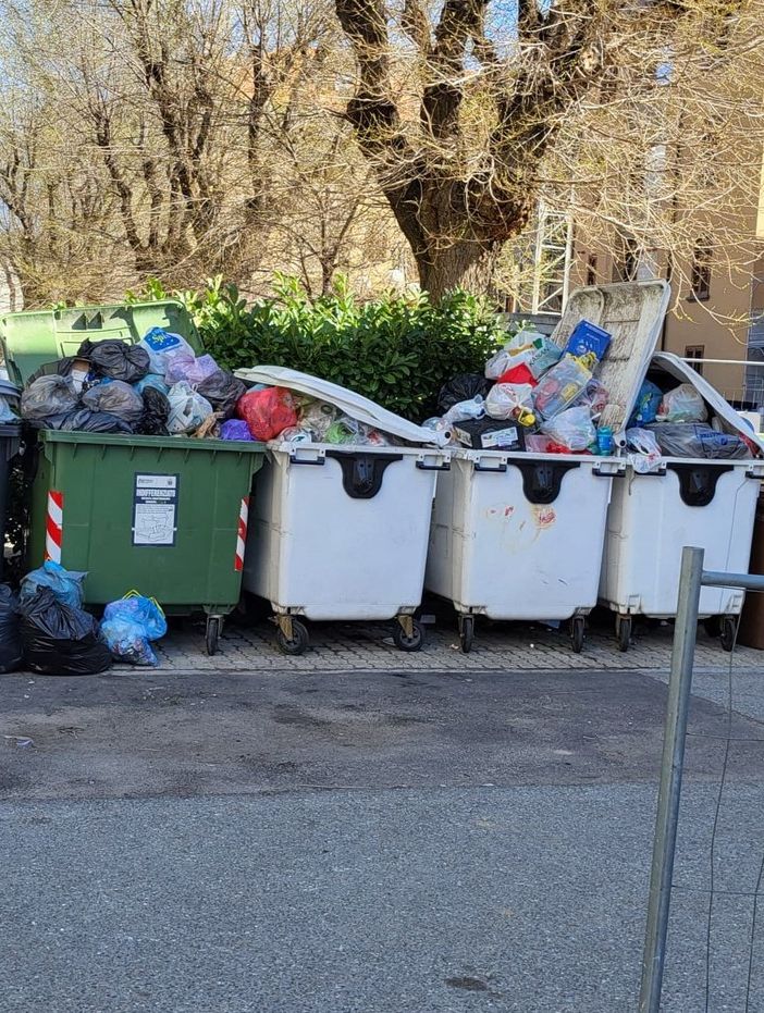 Aosta, al Quartiere Cogne è 'allarme rifiuti'