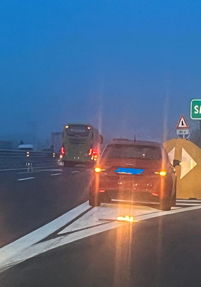 Tir in fiamme sulla A5, autostrada chiusa a san Giorgio in direzione Aosta