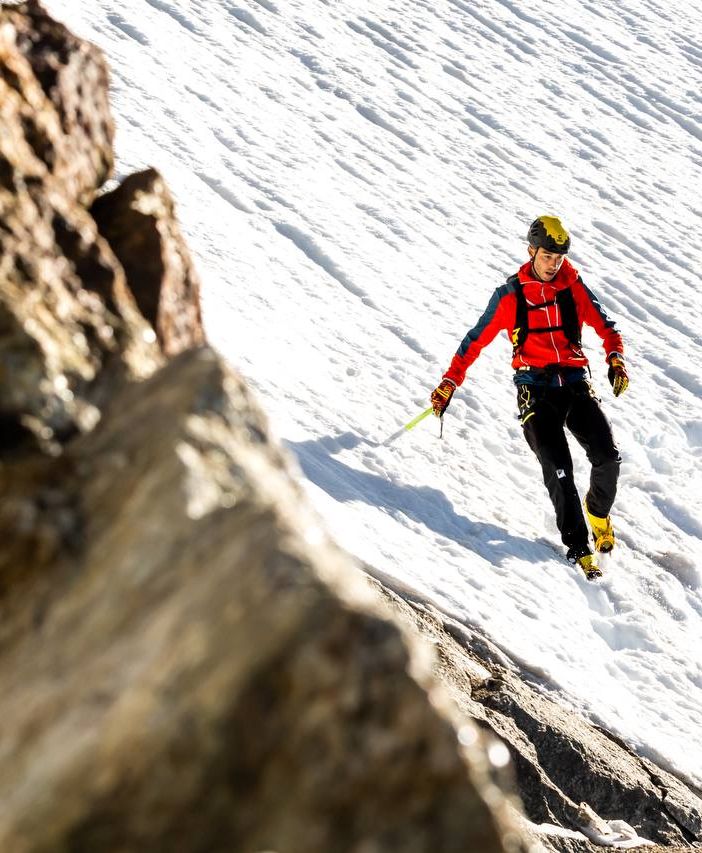 Saliscendi record di Nadir Maguet sulle Grandes Jorasses